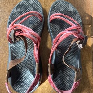 Womens chacos size 9